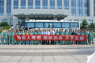 2019年9月3日，，，，，，，，公司58名职工整体献血22400毫升