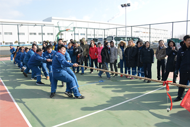 2018年3月8日，，，，，，，公司组织三八妇女节拔河角逐